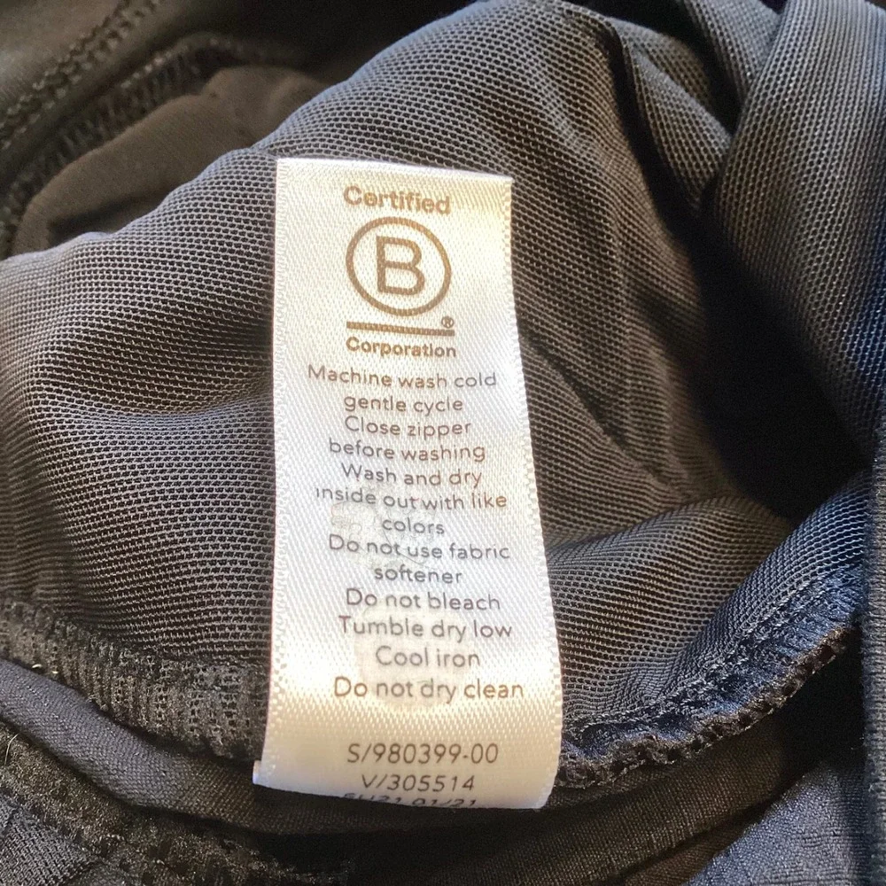Athleta Trekkie North Crop 23 Jogger Black Hiking Pants 12T Camping - Picture 12 of 12